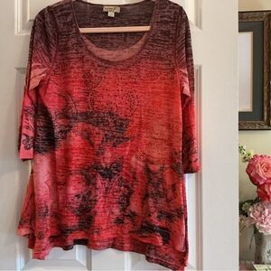 EUC. One World Brand Women's XL  Orange to Red Ombre 3/4 Sleeves Top